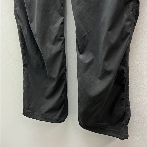 Lululemon Dance Studio Mid Rise Pant Gray Stripe Womens Size 4 Like New - Picture 5 of 9